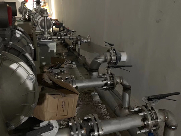 �𽺽�ͷ�ͻ��ֳ�