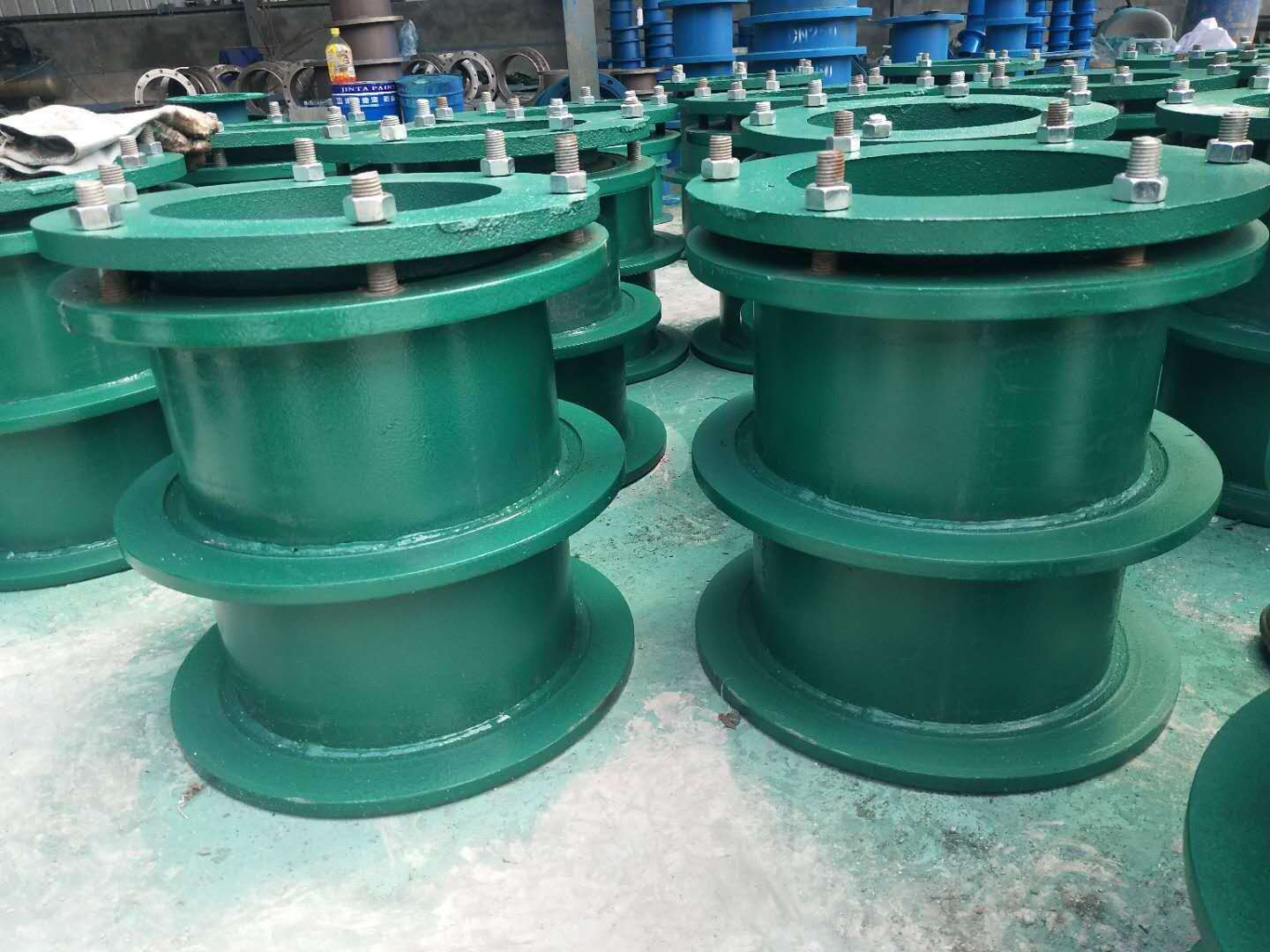 ���Է�ˮ�׹ܲ�����ī��Ȧ�в�ӿ�