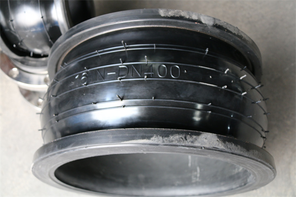 �ܵ��÷����𽺽�ͷ������